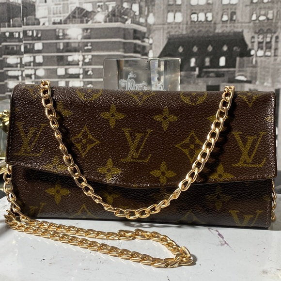 Authentic Rare Vintage Louis Vuitton Monogram Sarah Wallet - Picture 4 of 16